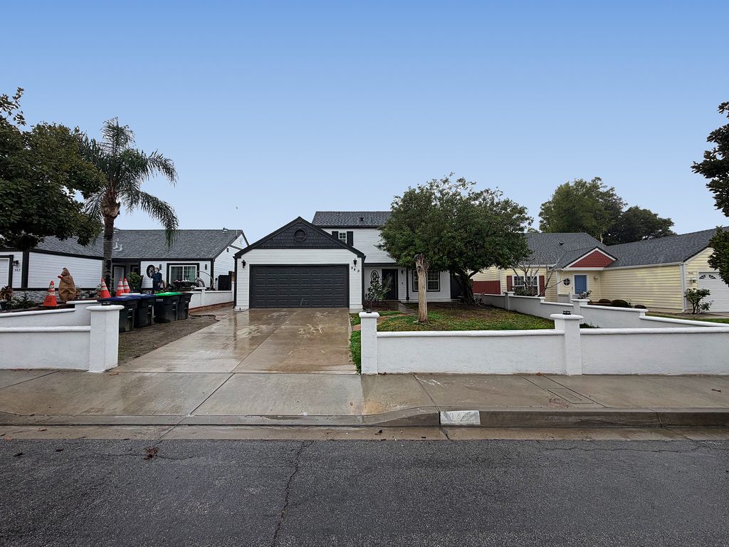 949 Oak Glen Ln, Colton