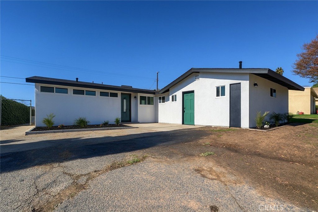 Front of the home, Elmwood Rd, San Bernardino
