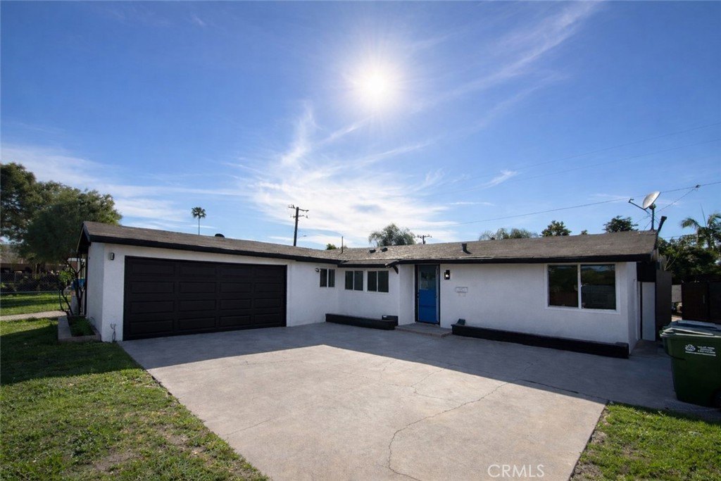 Front of the home, Gilwood Ave, La Puente
